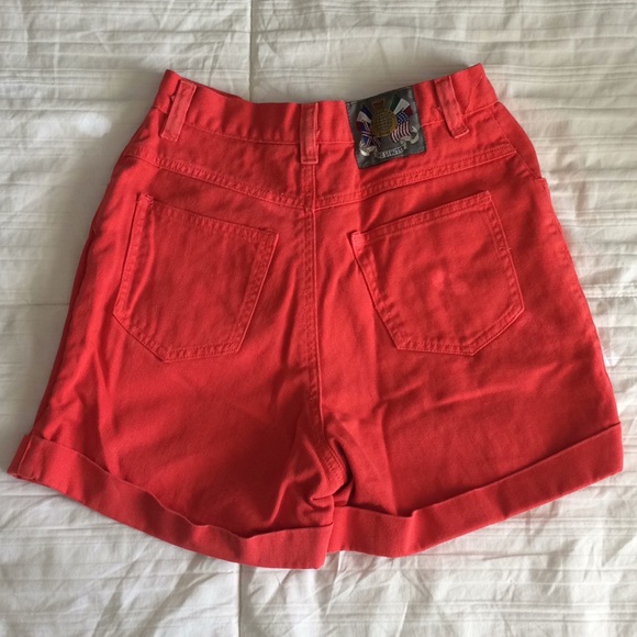 Vintage Limited Shorts - Picture 2 of 3